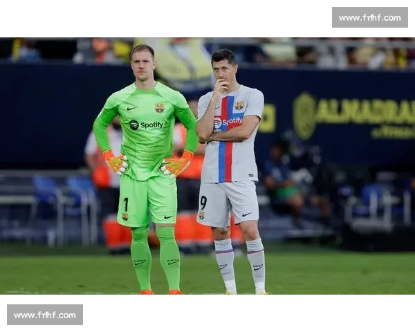 巴萨三将国家队传捷报：莱万破门，德容滕森稳扎稳打