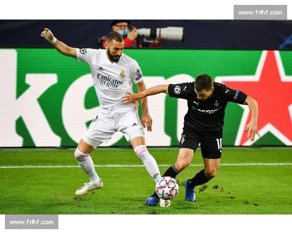 皇马对阵门兴激战二比二欧冠小组形势再生变数悬念陡增引热议之夜